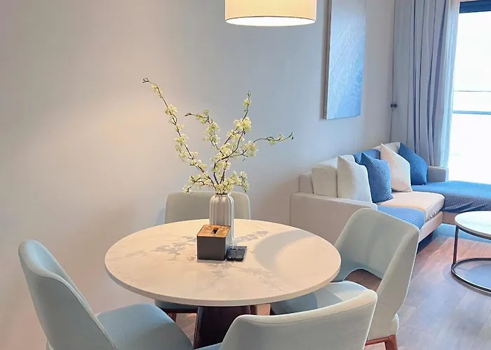 A La Carte Tower By Hhk Hotel